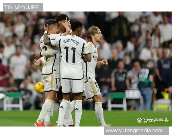 足球明星成功战胜病毒重返赛场展现顽强斗志与拼搏精神