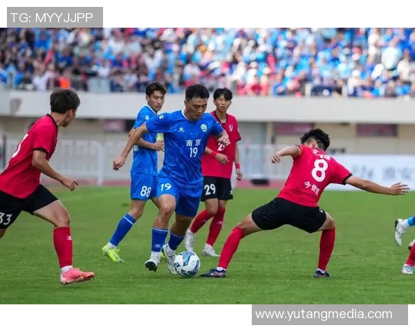 如何在活动中与足球明星合影留念的实用技巧与建议