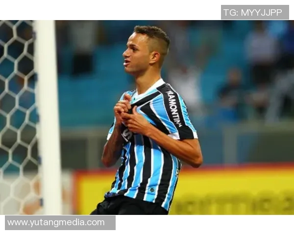 格雷米奥主场迎战戈亚斯全力争胜展现球队实力与斗志 格雷米奥主场迎战戈亚斯全力争胜展现球队实力与斗志