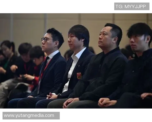 足球明星教练团队如何打造顶级球员培养体系与战术创新之路 足球明星教练团队如何打造顶级球员培养体系与战术创新之路